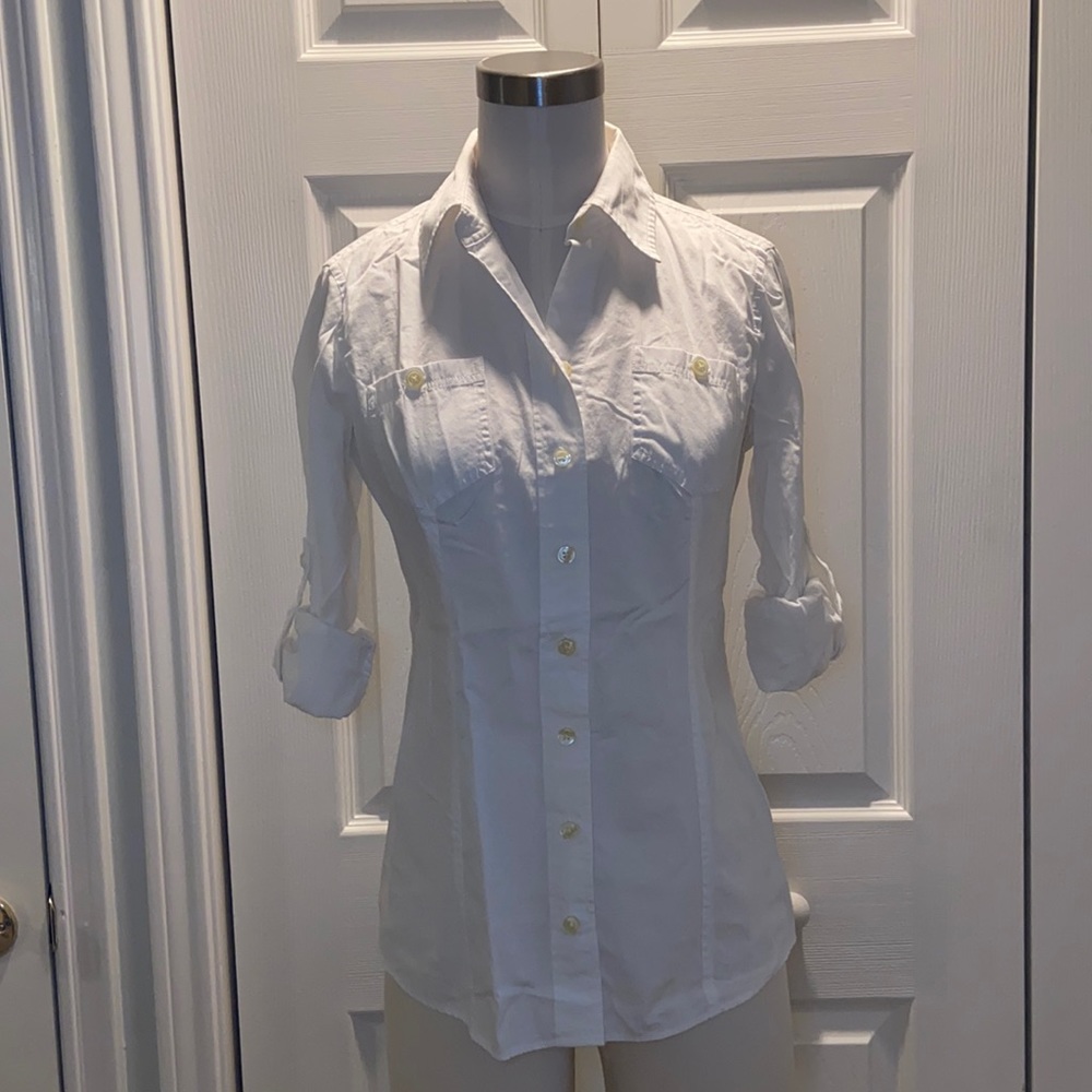 🎉HP🎉 Banana Republic White Button Down w Pockets